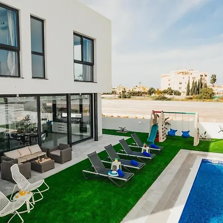 Sunnyvillas 4br New Private Pool In Pernera Villa