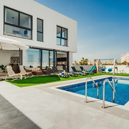 Sunnyvillas 4br New Private Pool In Pernera Villa Protaras