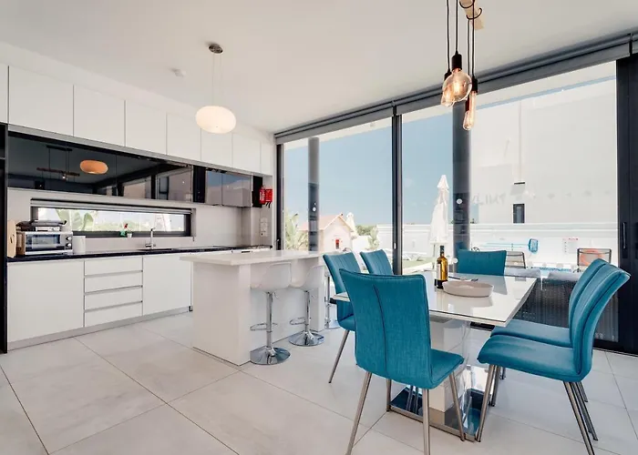 Sunnyvillas 4br New Private Pool In Pernera Protaras