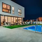 Βίλα Sunnyvillas 4br New Private Pool In Pernera *