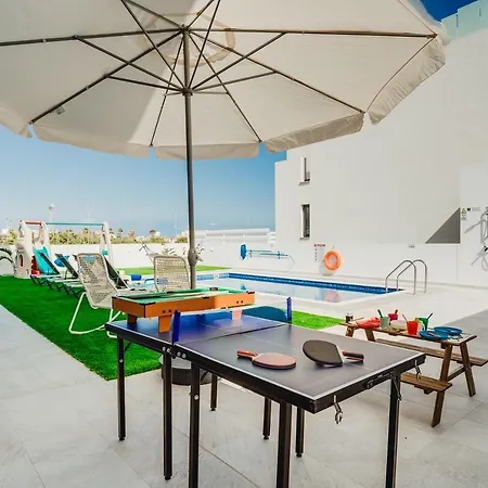 Sunnyvillas 4br New Private Pool In Pernera ヴィラ