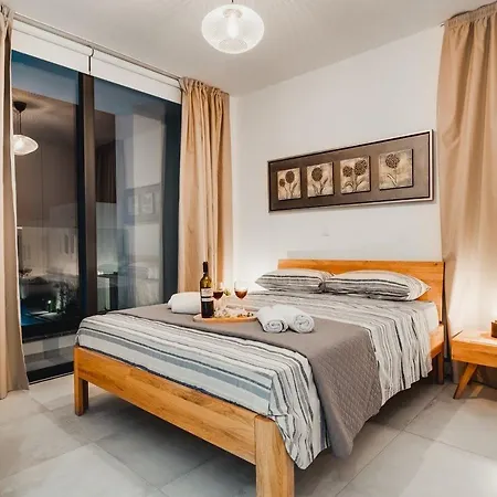 ヴィラ Sunnyvillas 4br New Private Pool In Pernera