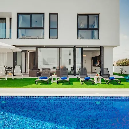Sunnyvillas 4br New Private Pool In Pernera Βίλα *