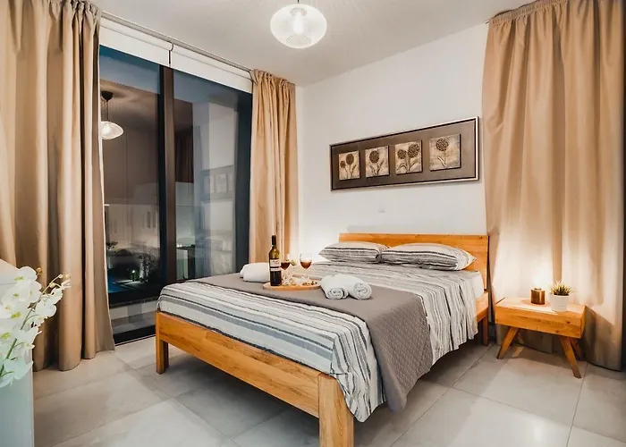 Vila Sunnyvillas 4br New Private Pool In Pernera