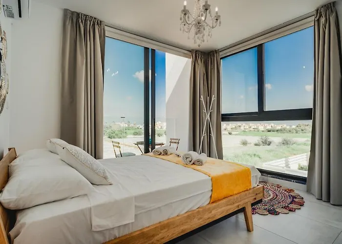 Sunnyvillas 4br New Private Pool In Pernera Vila