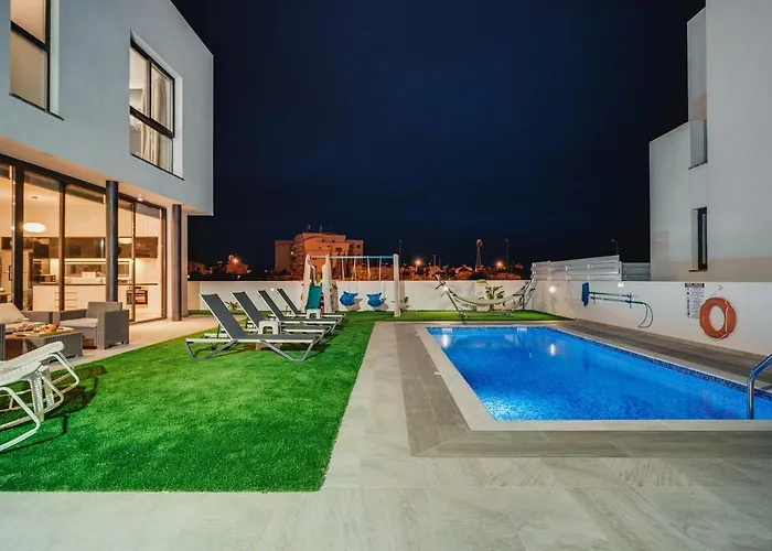 Villa Sunnyvillas 4br New Private Pool In Pernera