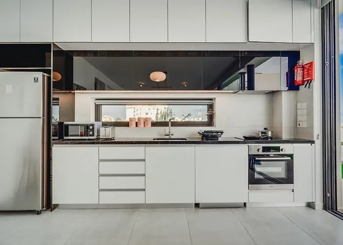 Sunnyvillas 4br New Private Pool In Pernera Villa