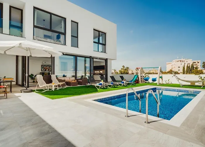 Sunnyvillas 4br New Private Pool In Pernera Villa Protaras