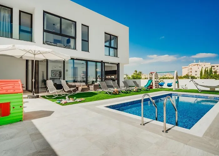 Sunnyvillas 4br New Private Pool In Pernera Villa Protaras