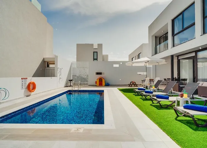 Sunnyvillas 4br New Private Pool In Pernera *